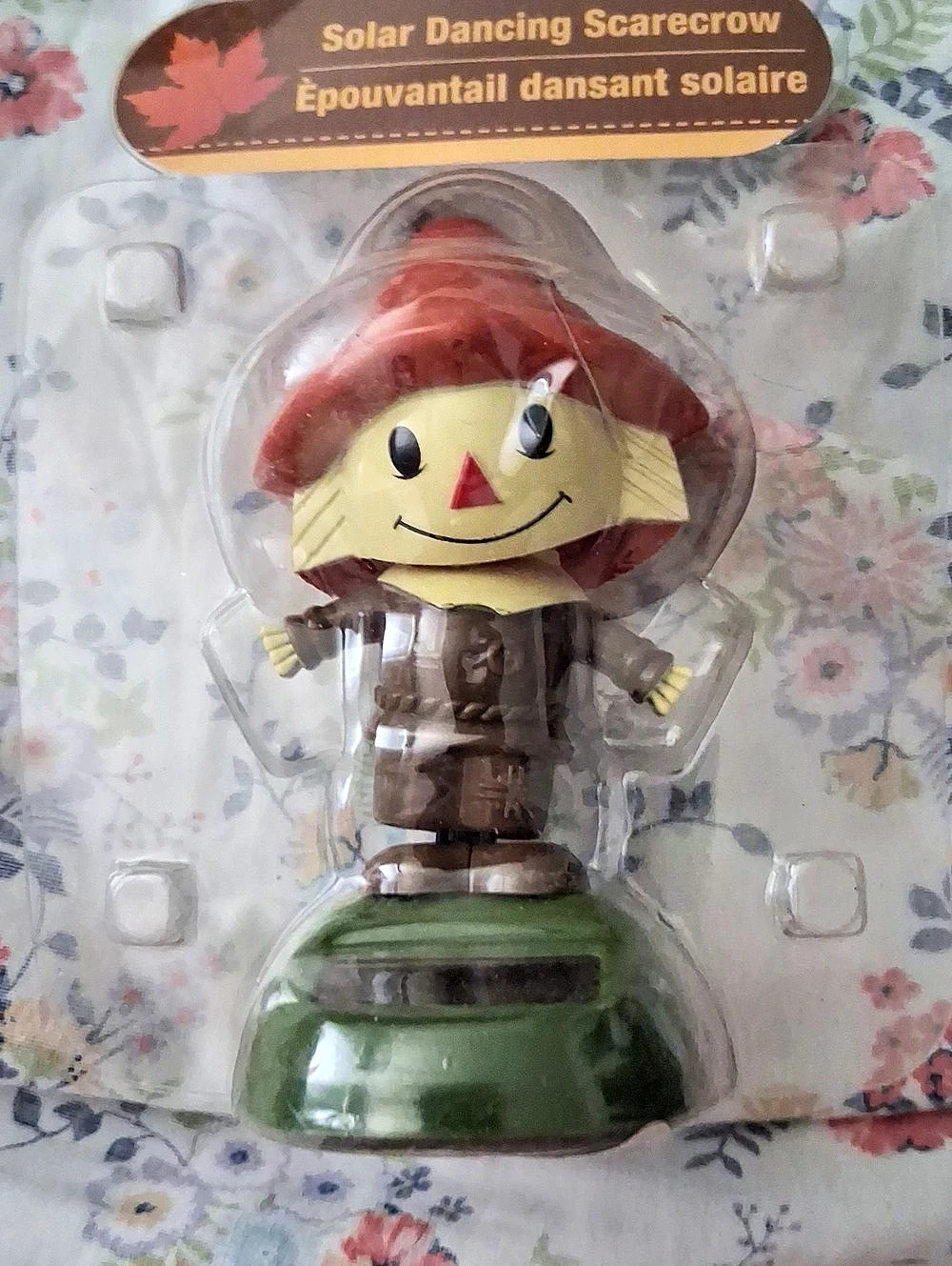 BNIP Solar Dancing Scarecrow